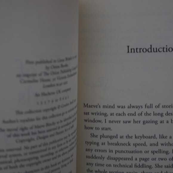 Book A Few Of The Girls By , Maeve Binchy - Picture 6 of 6